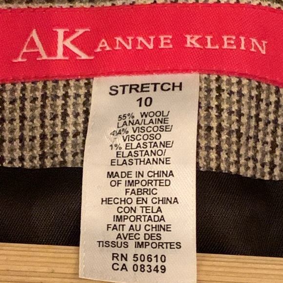 AK Wool Blend Plaid Blazer/Buttoned Back Belt/Multipurpose Pockets. Size 10 - Picture 10 of 13